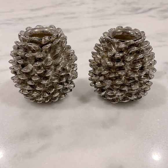 SILVER PINE CONE CANDLE HOLDER - Picture 1 of 5